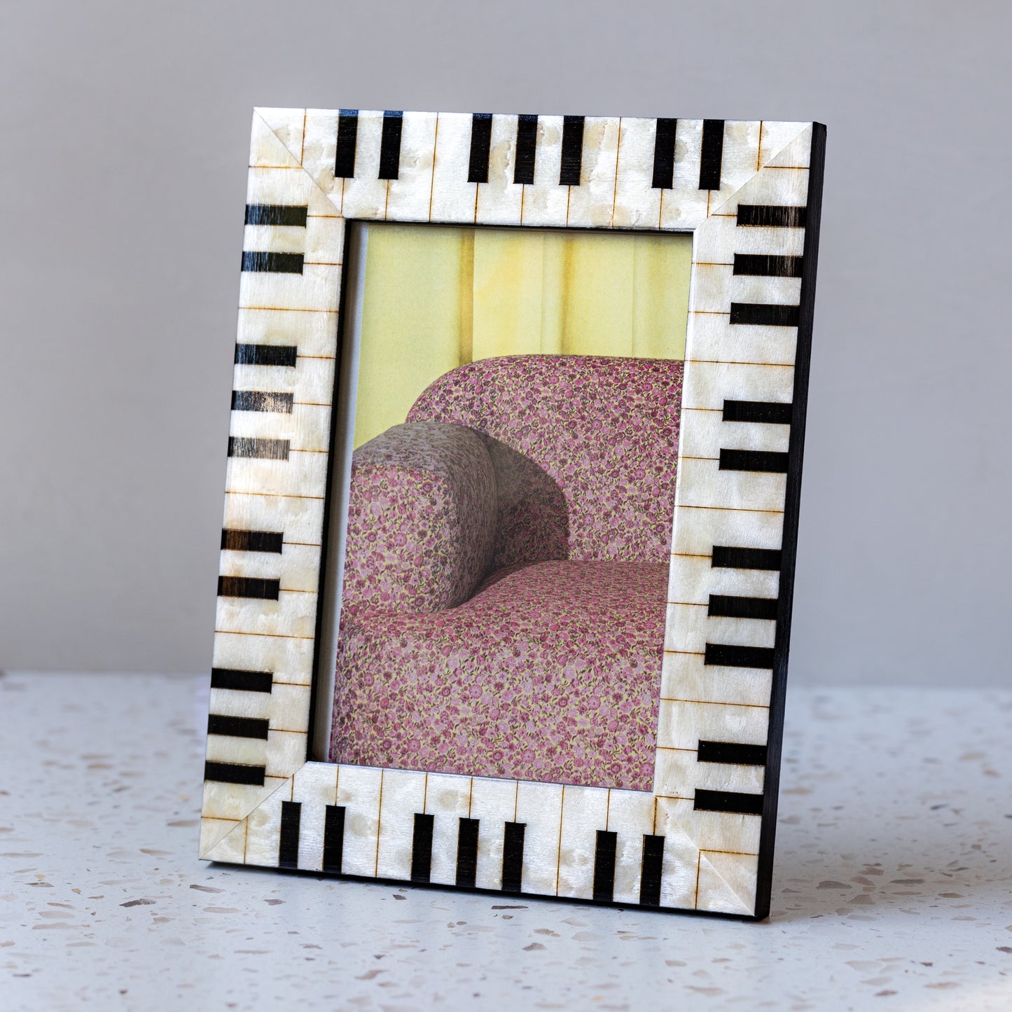 Piano Bianco Handmade Marquetry Picture Frame (4x6”)