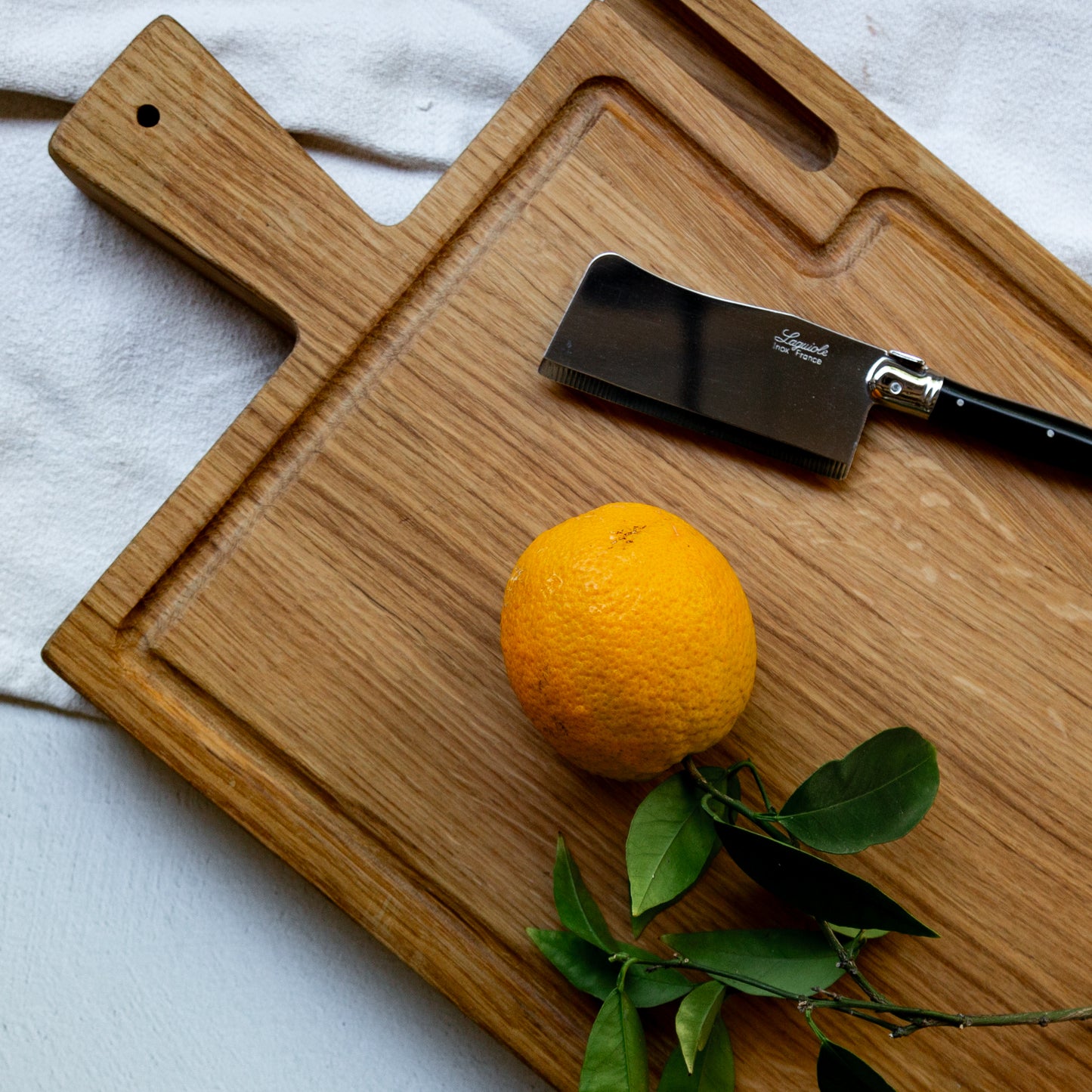 Handcrafted Oak Wood German Carving Board With Juice Grooves & Handle